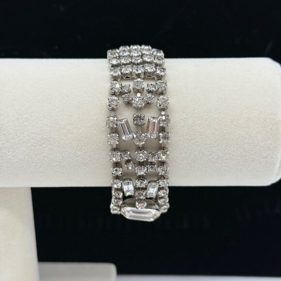 Vtg Clear Rhinestone Silver Tone Wide Bracelet Emerald Cut Center Stone Baguette - Picture 5 of 12